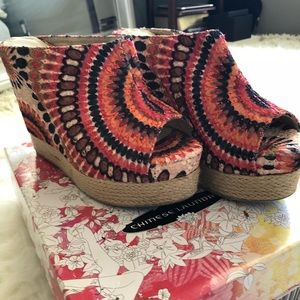 Chinese Laundry KABOOOM Fabric Sz 7.5